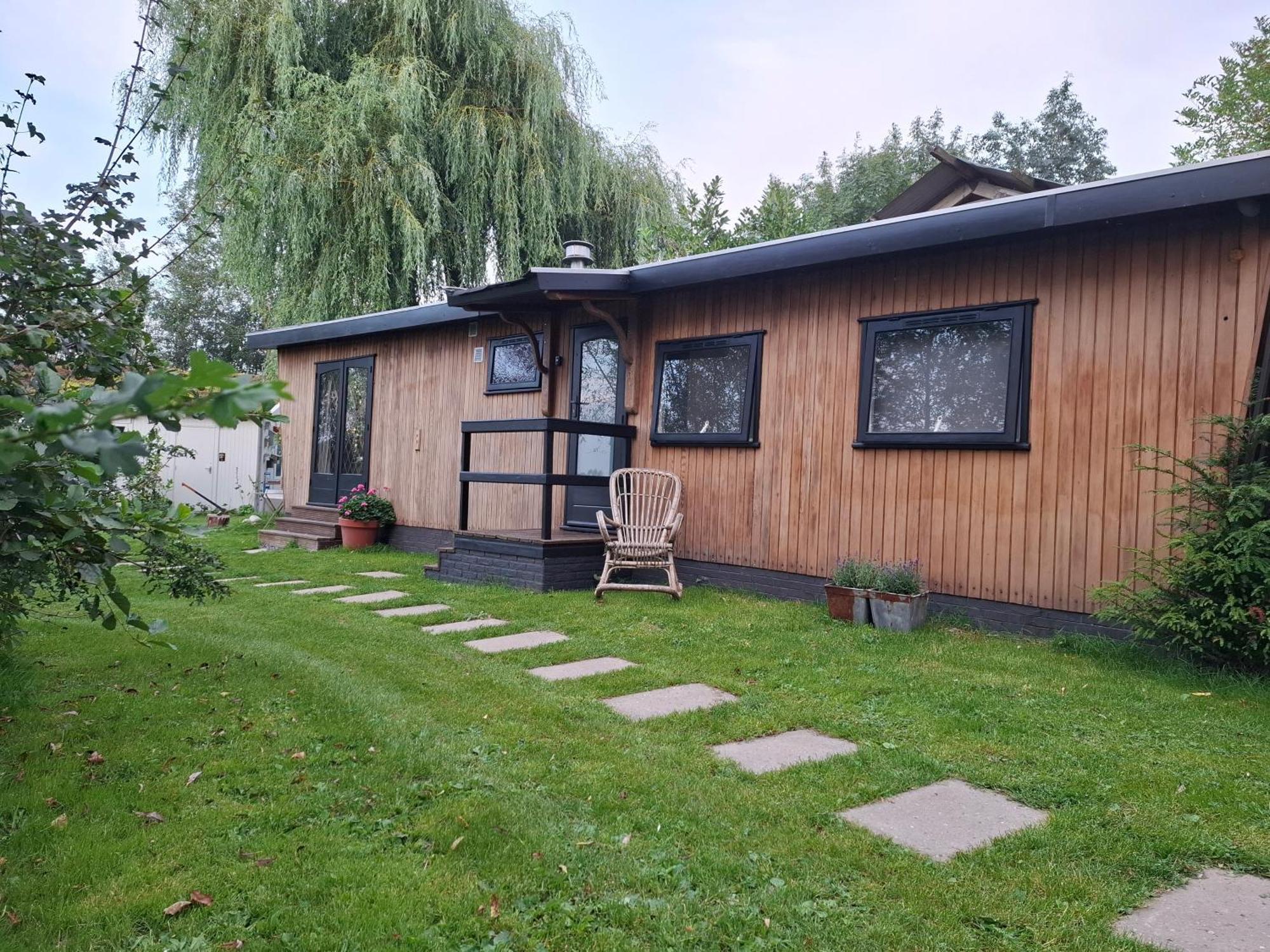 Cherry Cottage Schoonrewoerd Exterior photo